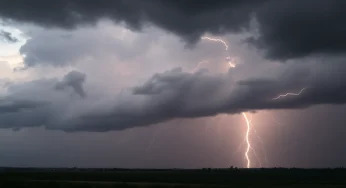 Severe Thunderstorm Outbreak Approaching Midwest and South